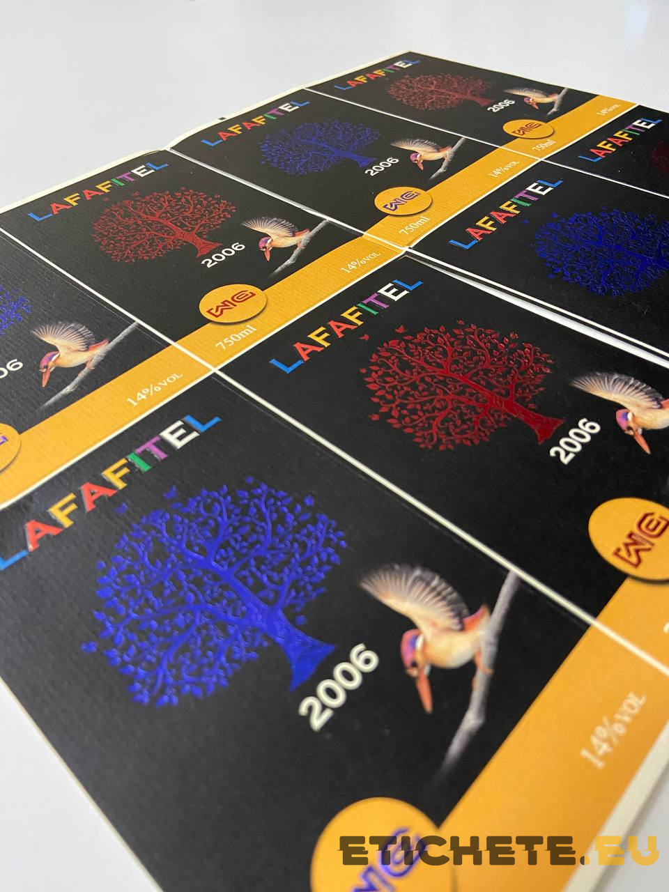 Imprimarea etichetelor color pe role în Chișinău | Etichete.eu